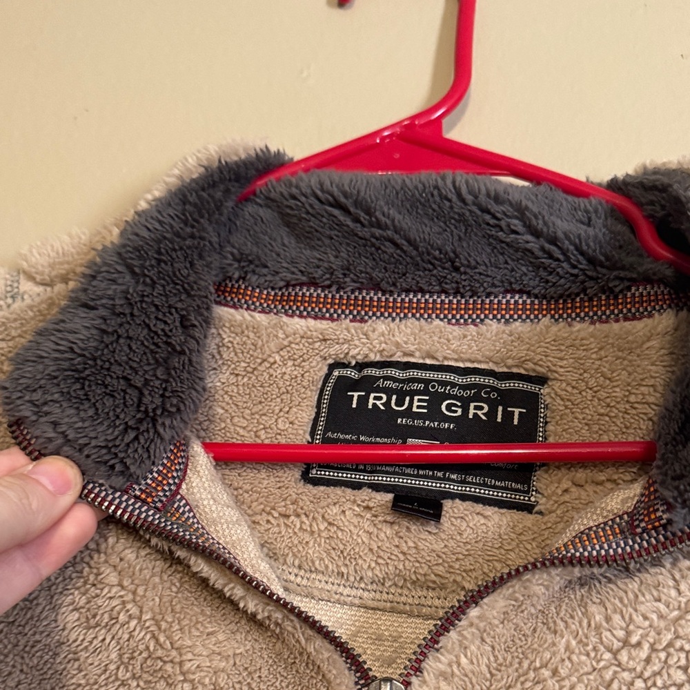 Men’s True Grit Beige Zip Up Sweater - Picture 3 of 7